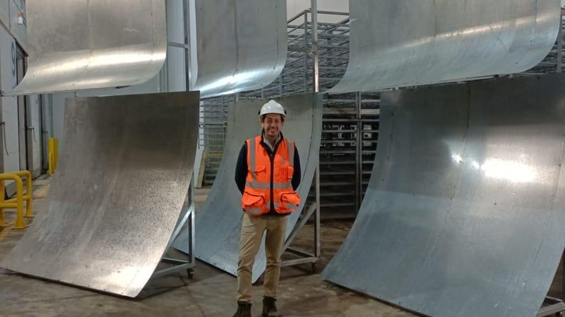 Ductos y equipos de ventilación industrial instalados